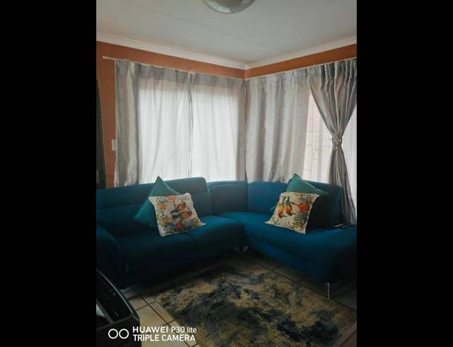 2 BEDROOM HOUSE FOR SALE IN SOSHANGUVE EAST